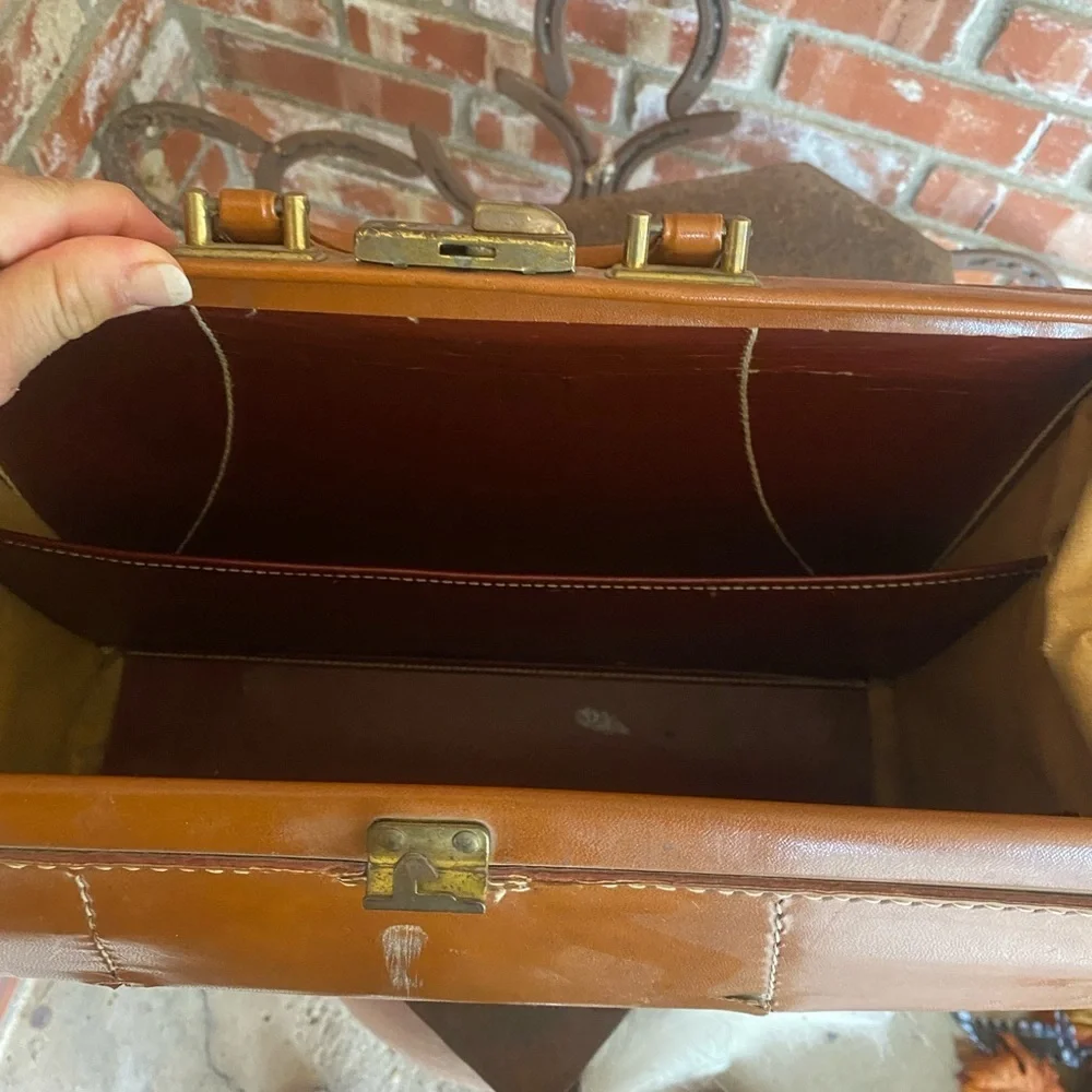 Vintage Leather suitcase